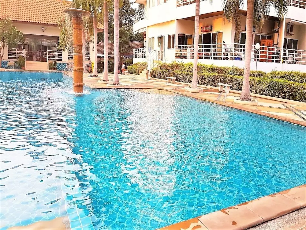 Паттайя: 1 Bedroom Apartment at View Talay 5