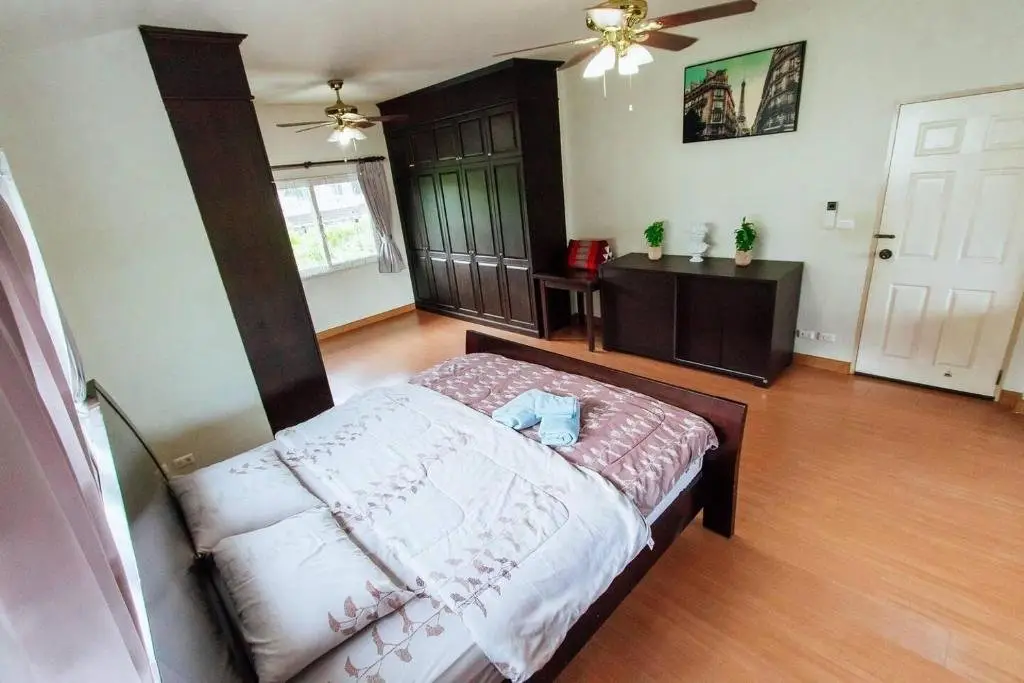 Паттайя: Captivating 3-bed Villa in Muang Pattaya