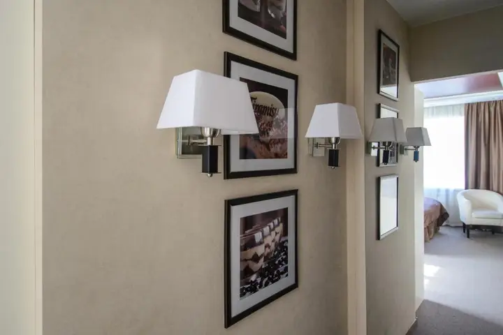 Новосибирск: Меблированные комнаты Apartello на Толстого