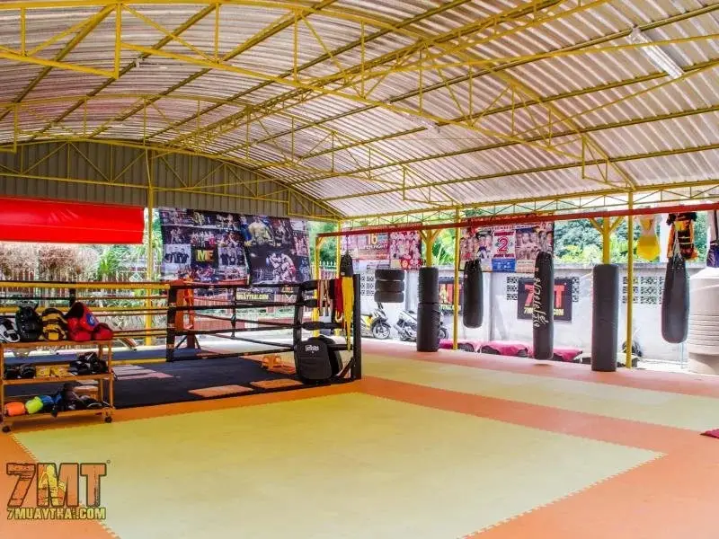 Чакпхонг: VII Muay Thai Gym & Beach Resort