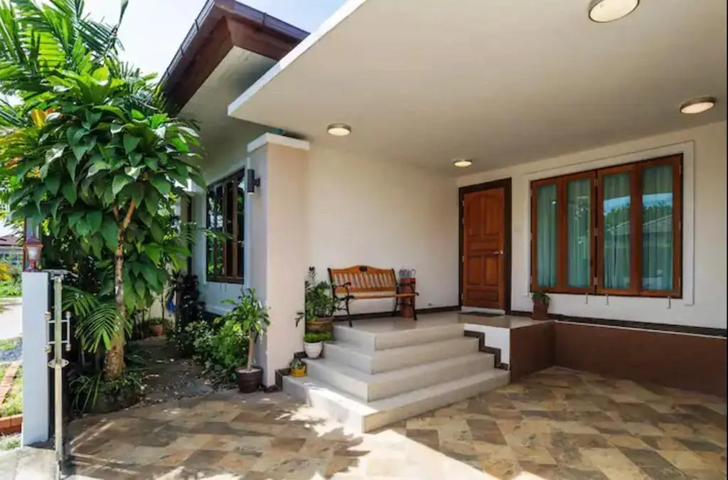 Краби: Aonang Serene 3 Bedrooms Private Pool Villas with Backyard