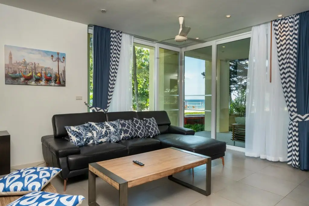 Karon Sea View Beach Apartment — фото 1
