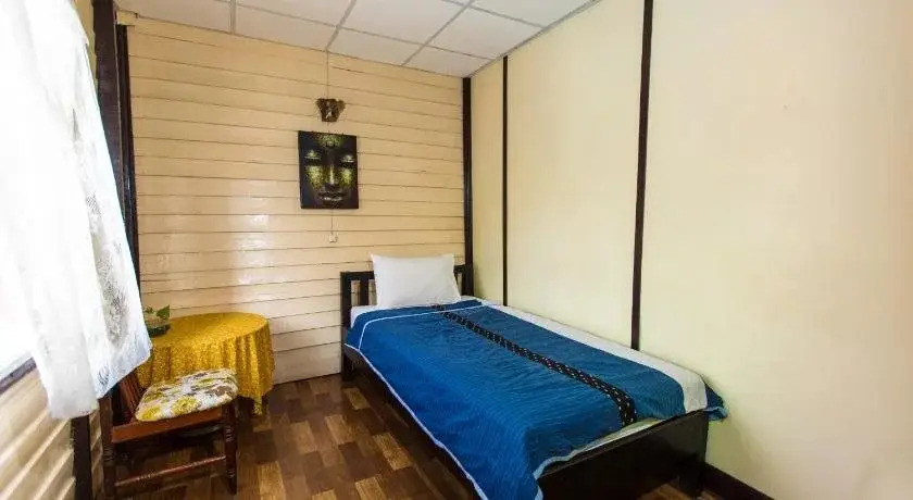 Лопбури: Noom Guesthouse