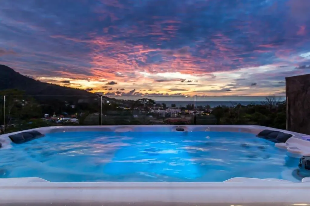 Kamala Seaview villa pool & rooftop jacuzzi — фото 1