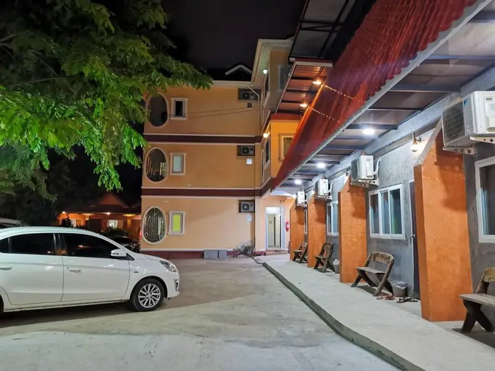 Саттахип: Pratubjai Resort