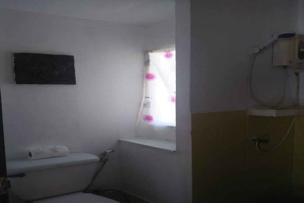 Ланта: OYO 75333 Lanta Beach Lodge