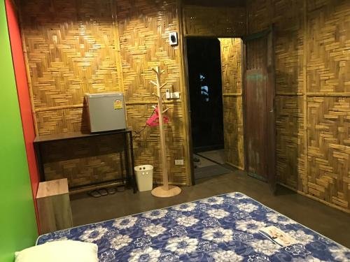 Тхаланг: Bamboo Bungalow Thalang