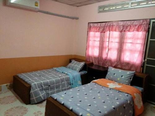 Паттани: Pink House