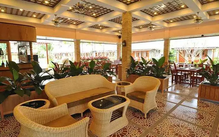 Муанг: Chalong Villa Resort and Spa