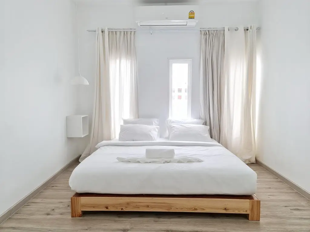 Районг: De'white Hotel
