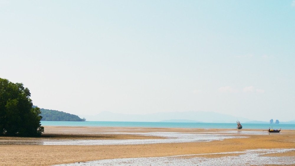 Такуа-Тунг: Artisan Koh Yao Yai