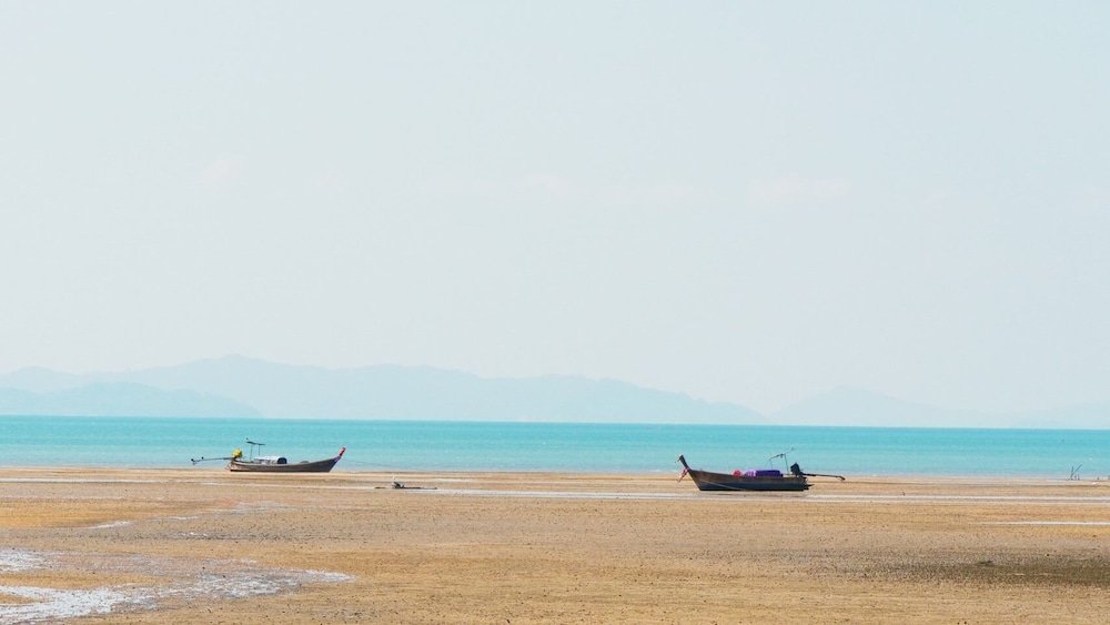Такуа-Тунг: Artisan Koh Yao Yai