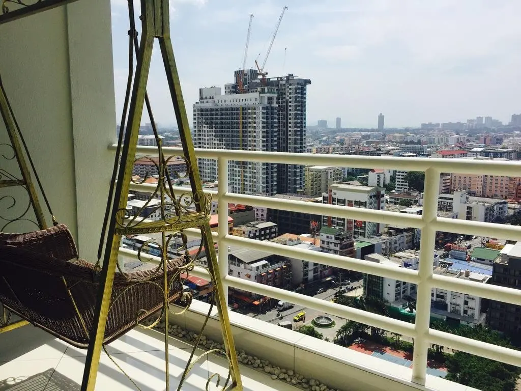 Паттайя: View Talay 6 Pattaya Beach Apartment by Honey
