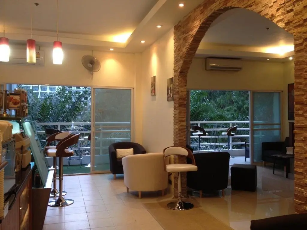 Паттайя: View Talay 6 Pattaya Beach Apartment by Honey