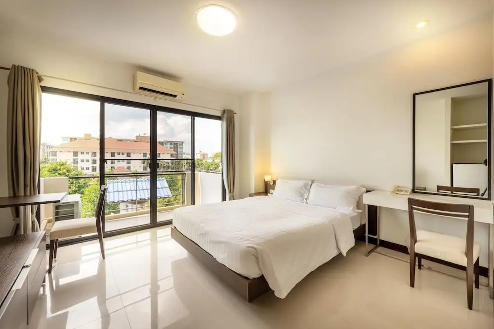 Районг: Aster Residence Rayong
