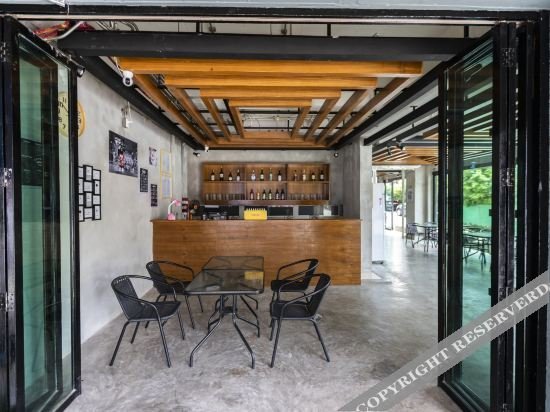 Кату: Firefly Phuket Hotel