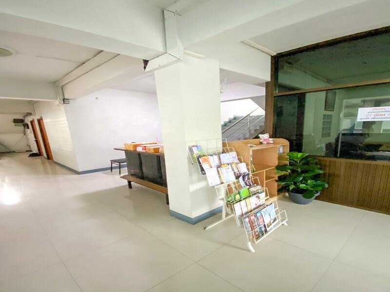 Паккрет: RoomQuest Chaengwattana