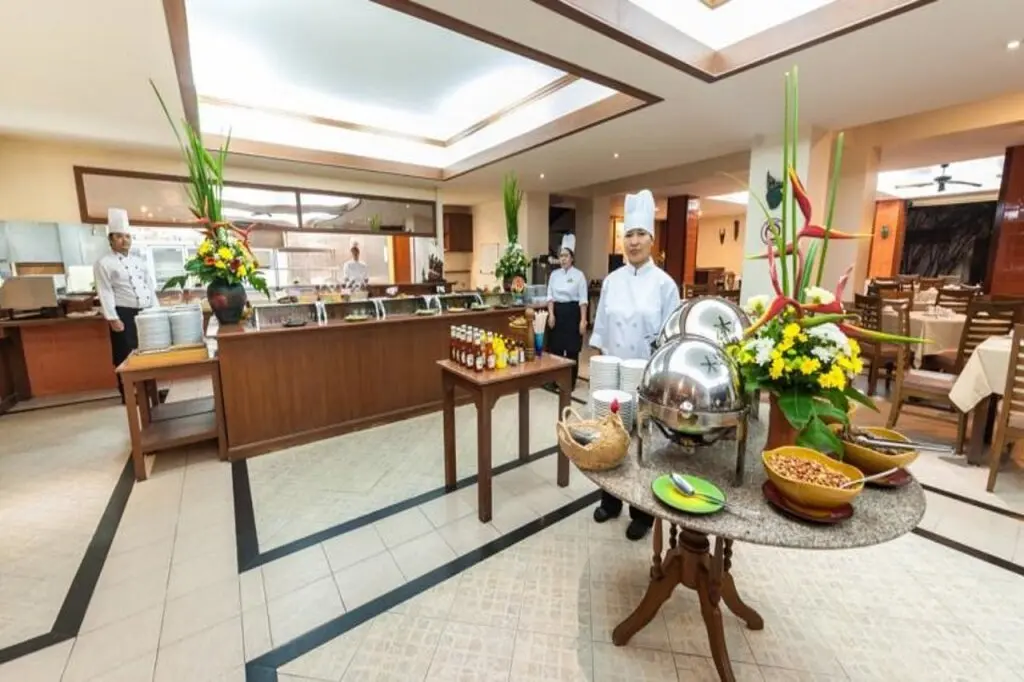 На Чом Тхиан: Pinnacle Grand Jomtien Resort