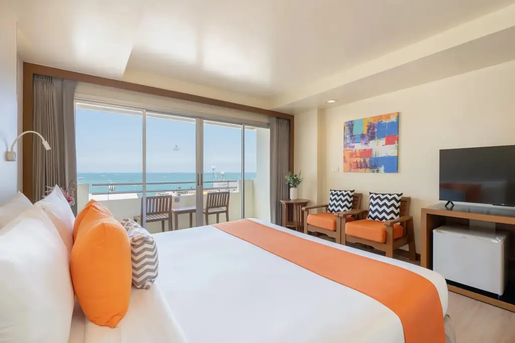 Паттайя: Отель Sunshine Hotel & Residences
