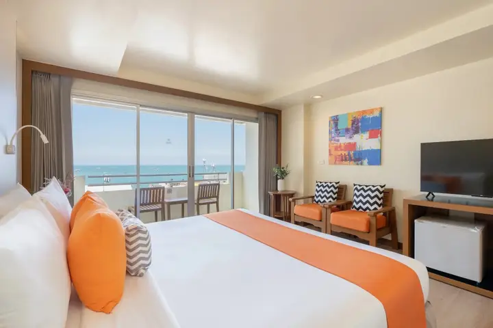 Паттайя: Отель Sunshine Hotel & Residences