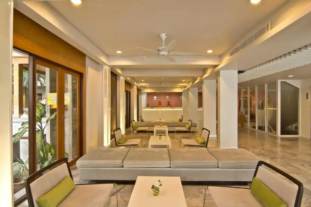 Паттайя: Отель Sunshine Hotel & Residences