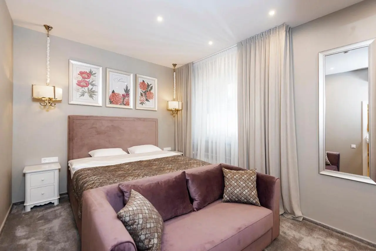 Новосибирск: Green Wood Spa Hotel