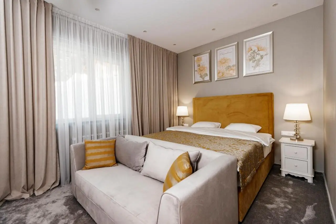 Новосибирск: Green Wood Spa Hotel