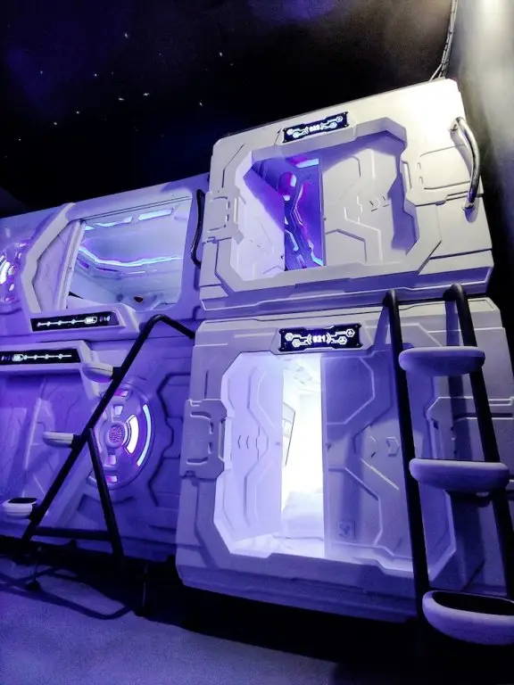 Бангкок: Met A Space Pod @ Asoke