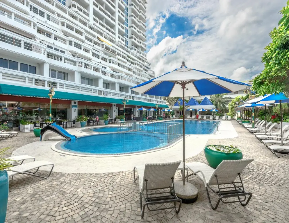 Пхукет: Andaman Beach Suites Hotel