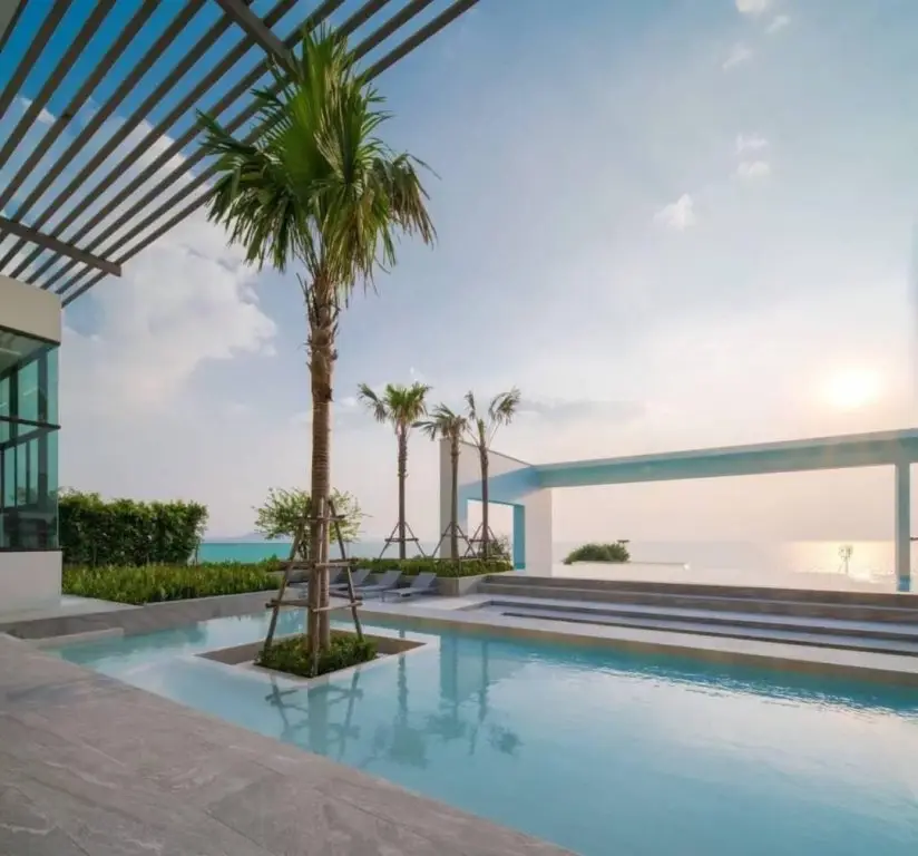 Паттайя: Beachfront Jomtien -Pattaya Smile