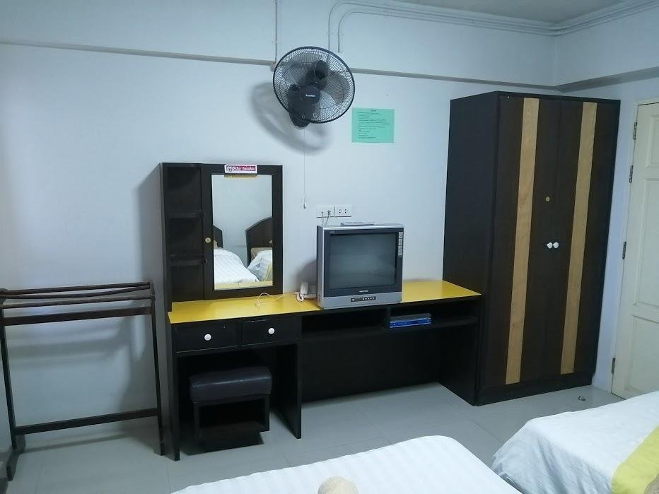 Транг: Charoen Apartment Hotel Trang