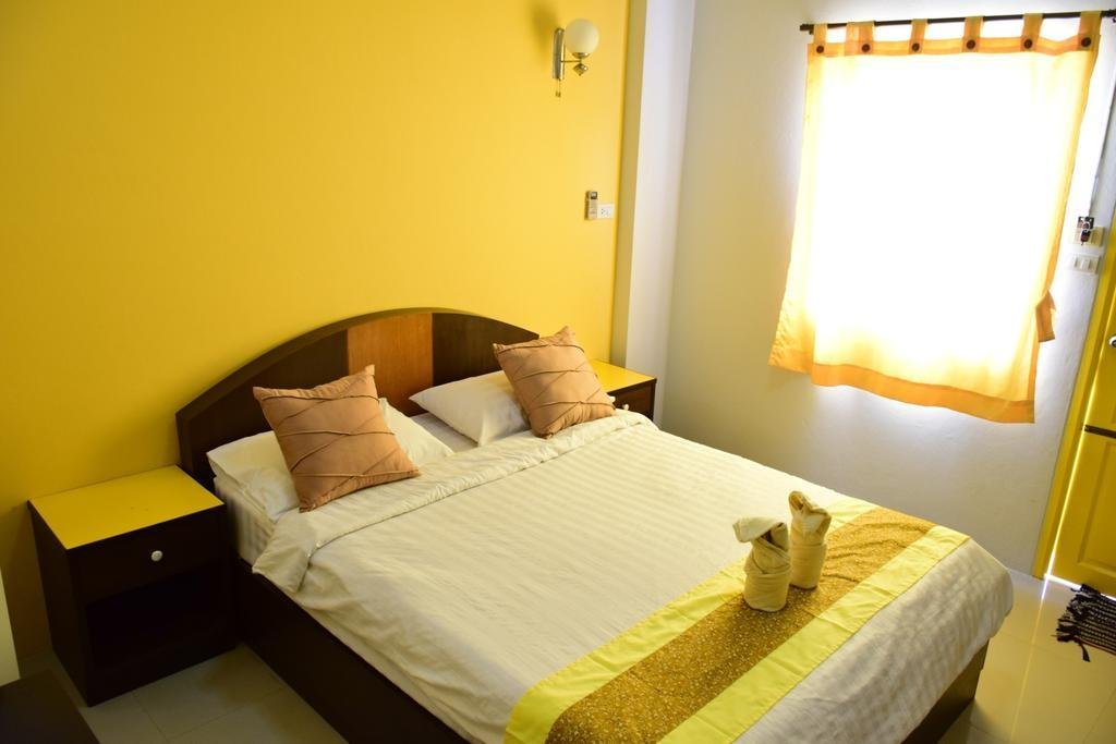 Транг: Charoen Apartment Hotel Trang