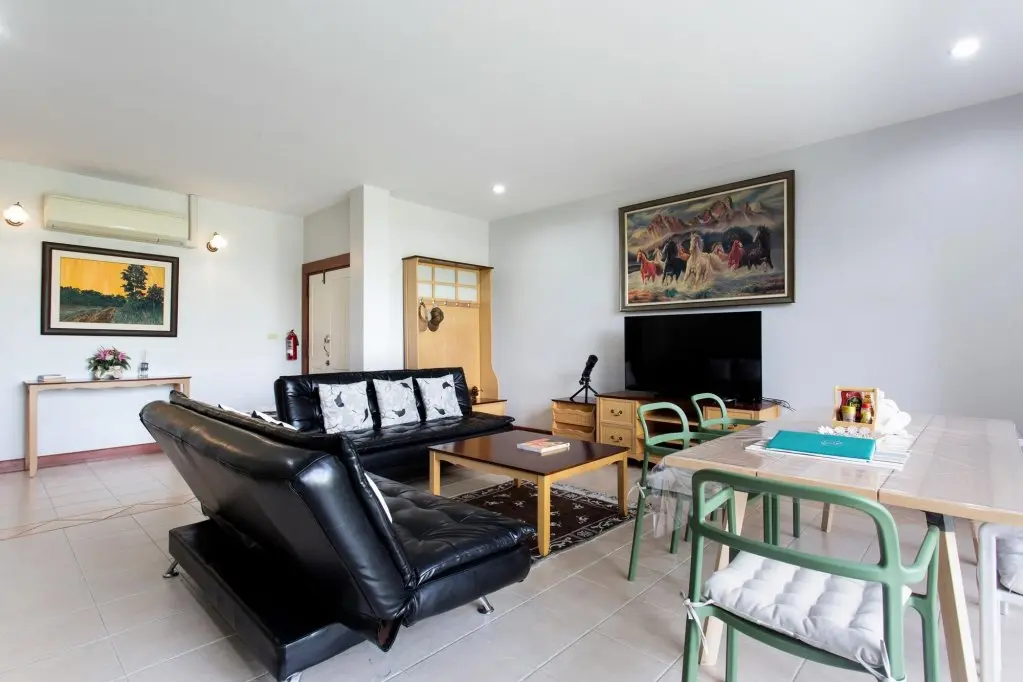 Кханонгпхра: Golf View Suite 2BR Entire Apartment @ Bonanza Khao Yai