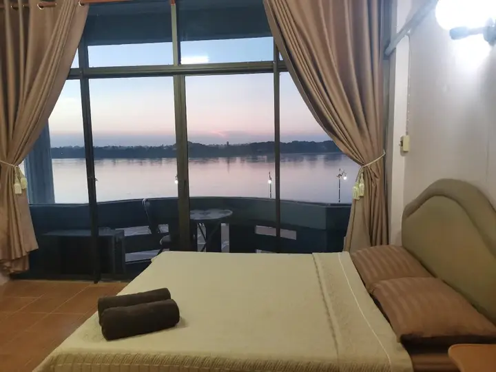 Нонгкхай: Just Mansion Hotel