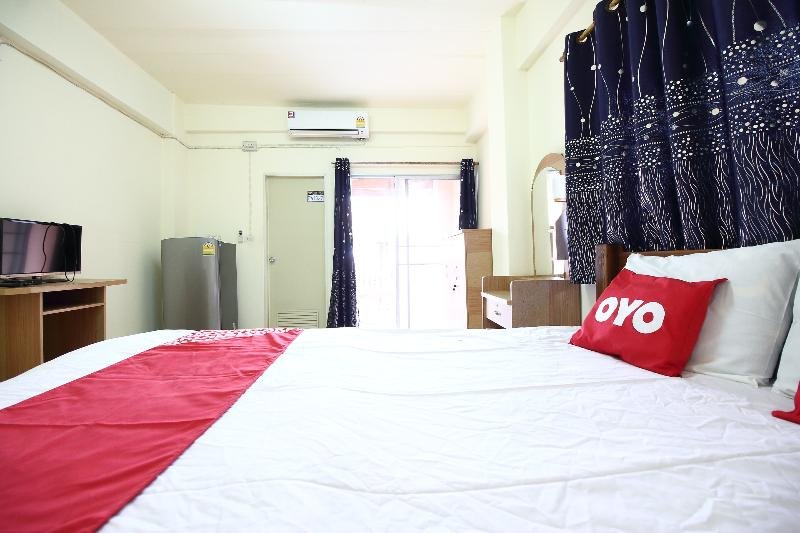 Патхумтхани: Oyo 492 Yuyuen Mansion