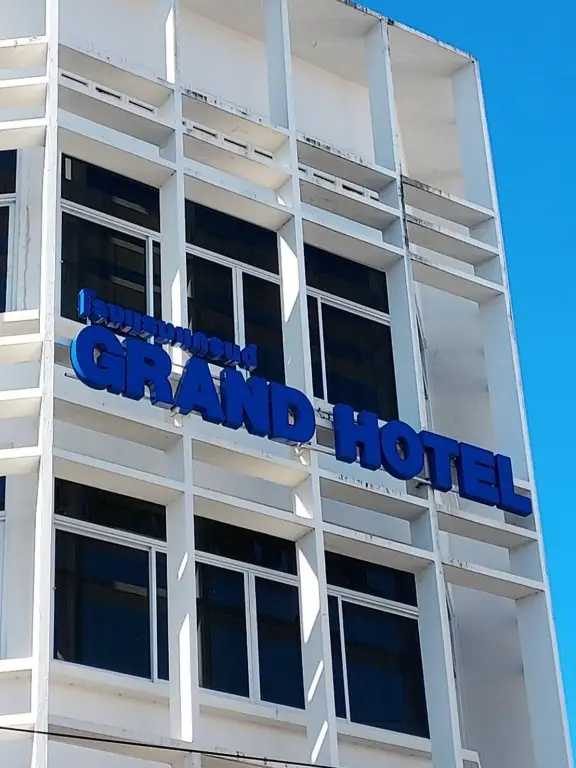 Нахон Фаном: Grand Hotel