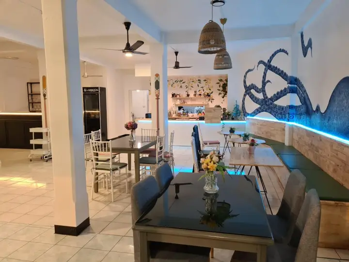 Ко Сичанг: Squidy home