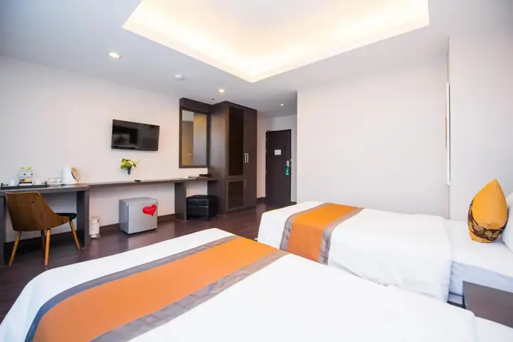 Краби: Tetris Hotel