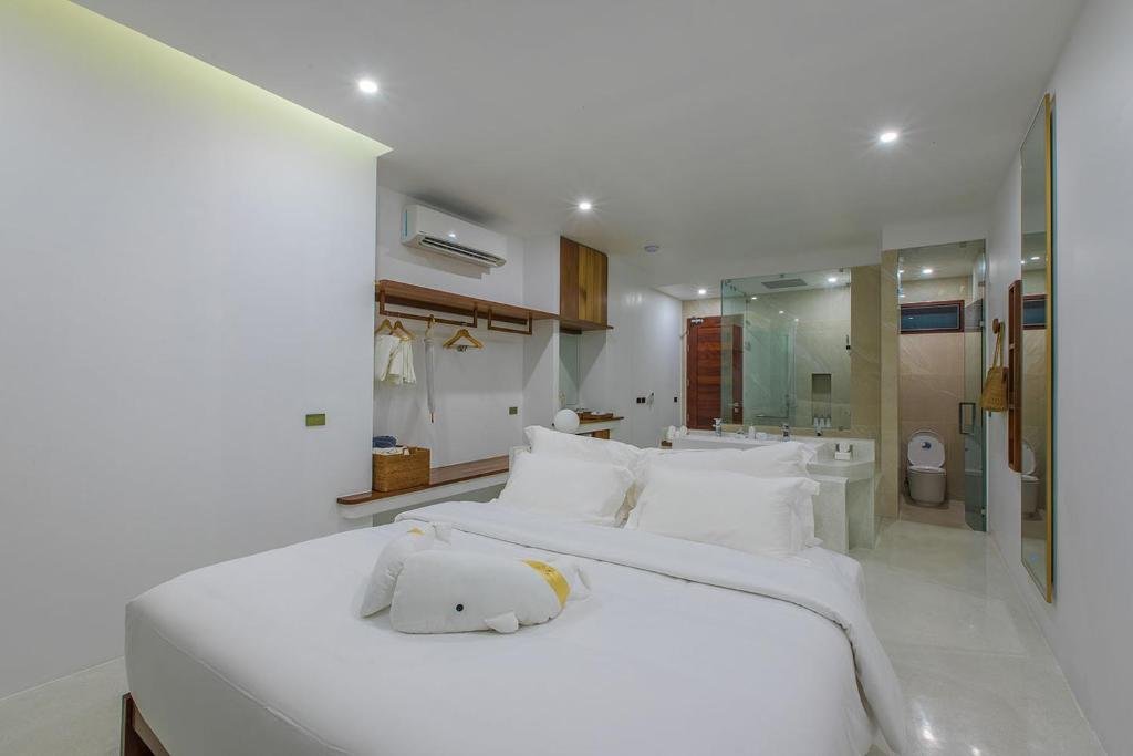 Самуи: White Whale Beachfront Pool Villa