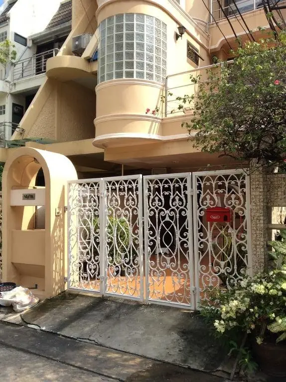 Бангкок: Honey House