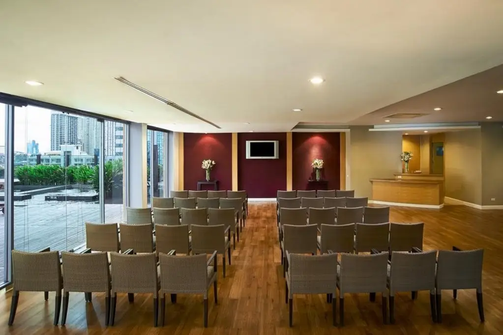 Бангкок: Urbana Sathorn Hotel