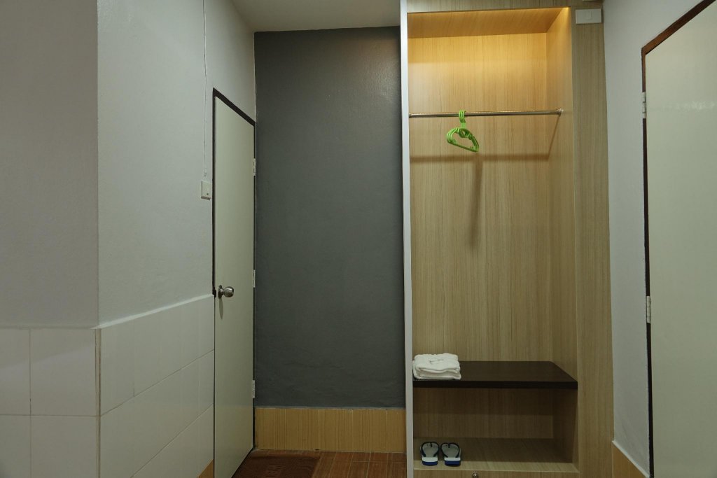 Бетонг: My House Hotel
