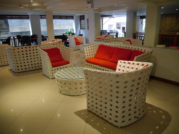 Пхукет: Surin Sabai Condo 2