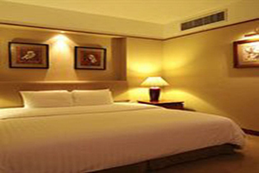 Бангкок: Pantip Suites Sathorn