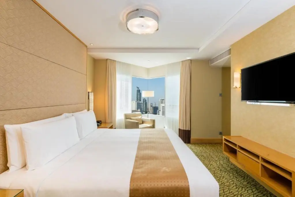 Бангкок: Holiday Inn Bangkok Silom by IHG