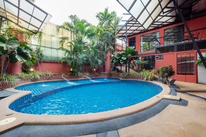 Паттайя: OYO 75369 Cozy Rooms@pattaya Addicts