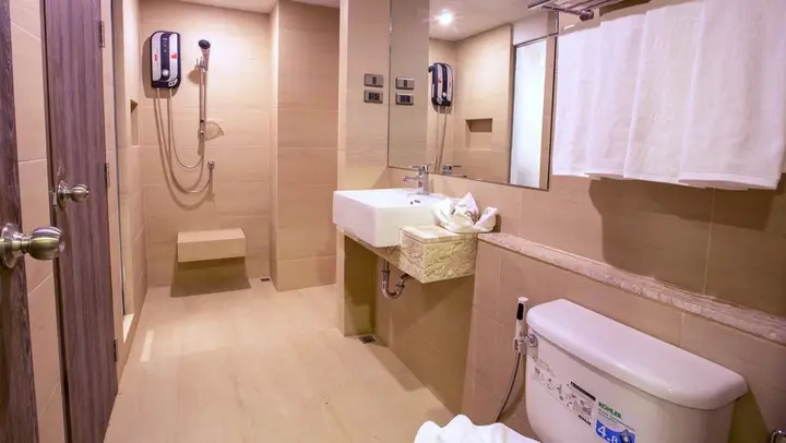 Бангкок: B2 Bangna Premier Hotel