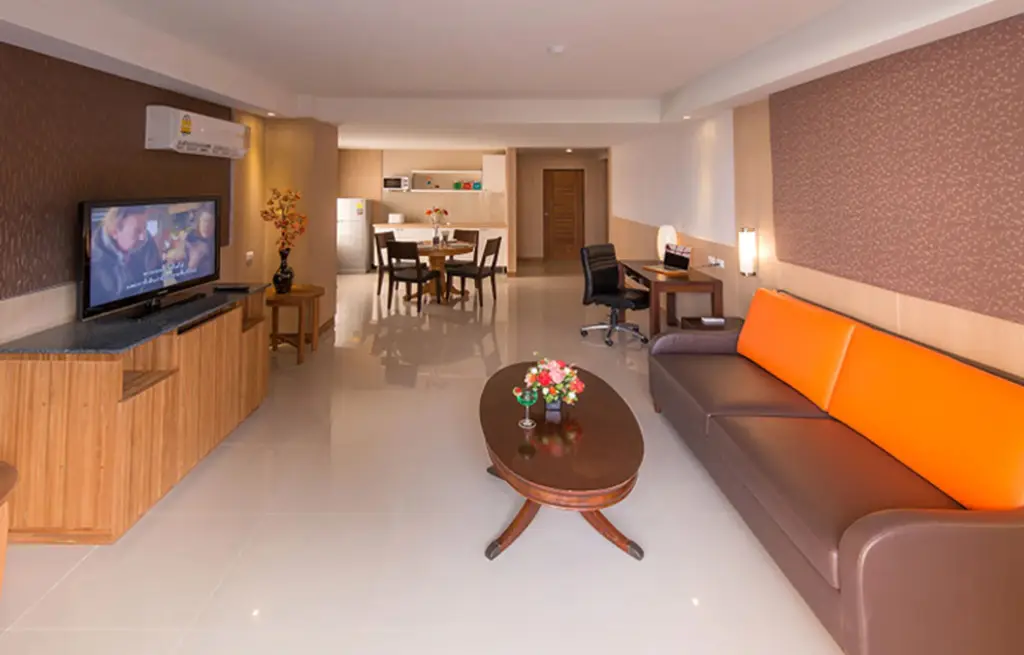 Бангкок: Dynasty Grande Hotel