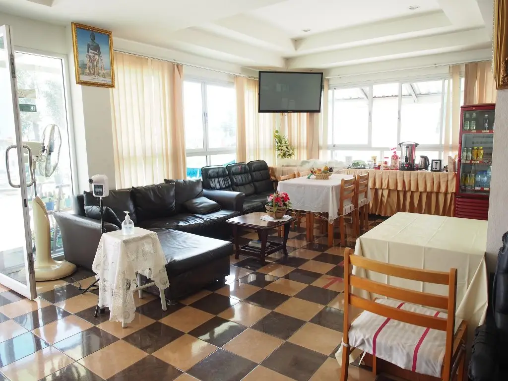 Пхетчабун: Phetsuwan Hotel