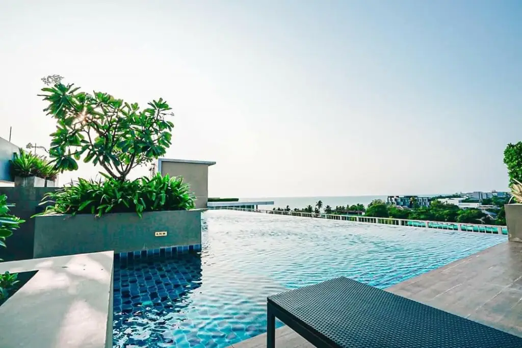 Чонбури: Sweet Seaview near beach & Toproop swimming pool